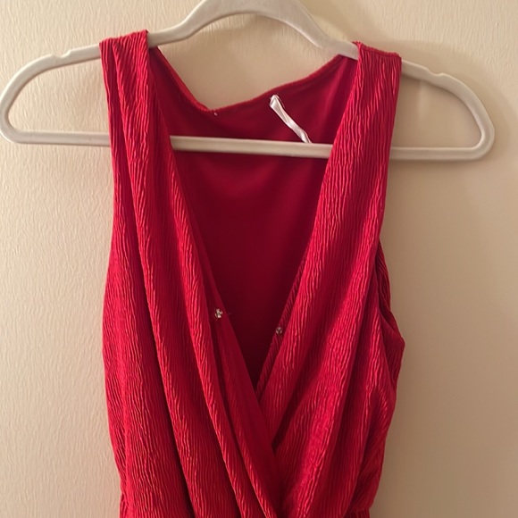 Scarlett red jumpsuit - Picture 2 of 4